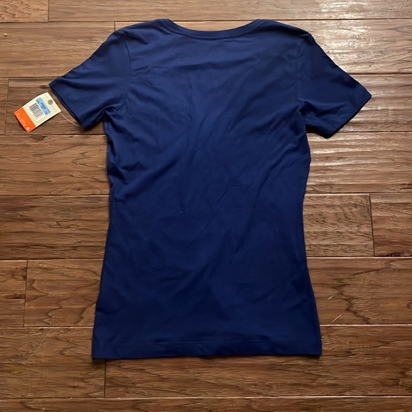 Nike The Athletic Department Women’s Slim Fit Short Sleeve Shirt Size M - Picture 4 of 5